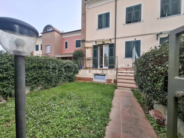 appartamento in vendita a Sarzana