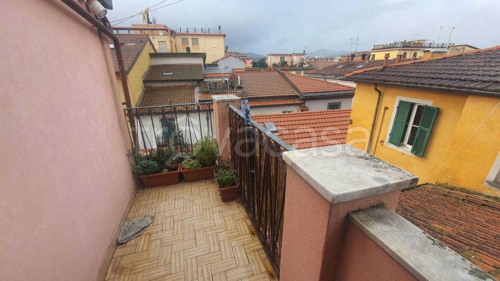 appartamento in vendita a Sarzana