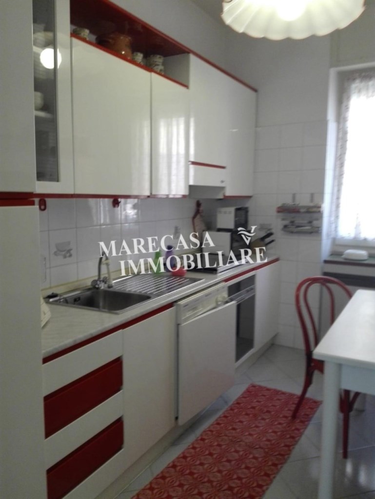 appartamento in vendita a Sarzana in zona Marinella di Sarzana