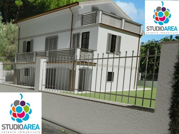 casa indipendente in vendita a Sarzana