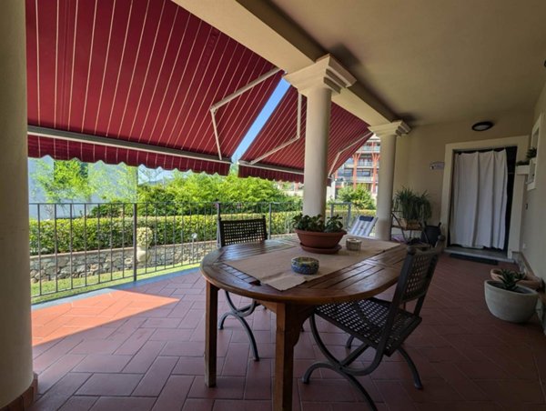 casa indipendente in vendita a Sarzana