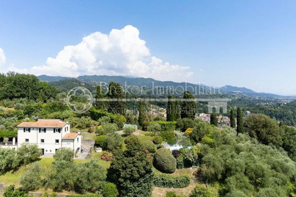 casa indipendente in vendita a Sarzana