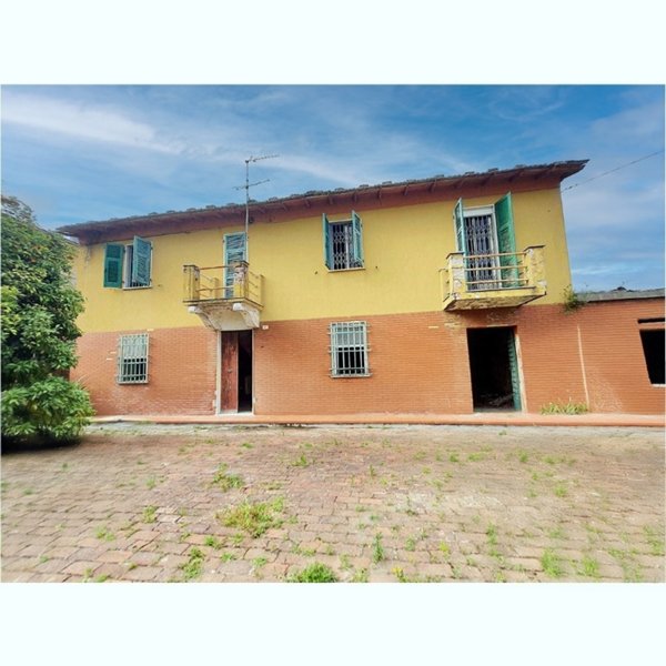 casa indipendente in vendita a Sarzana in zona San Lazzaro