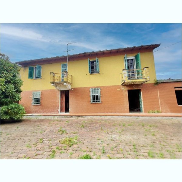 casa indipendente in vendita a Sarzana in zona San Lazzaro