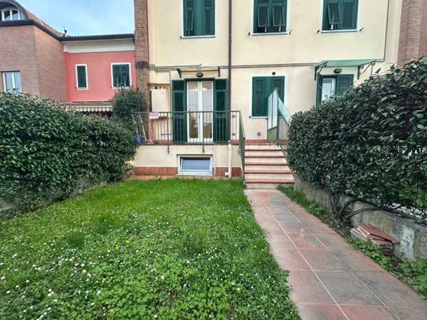 appartamento in vendita a Sarzana
