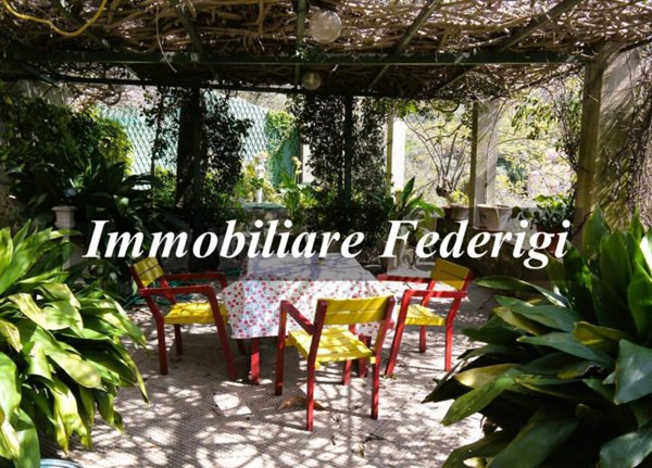 casa indipendente in vendita a Sarzana in zona Falcinello