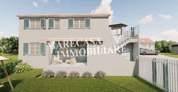 casa indipendente in vendita a Sarzana