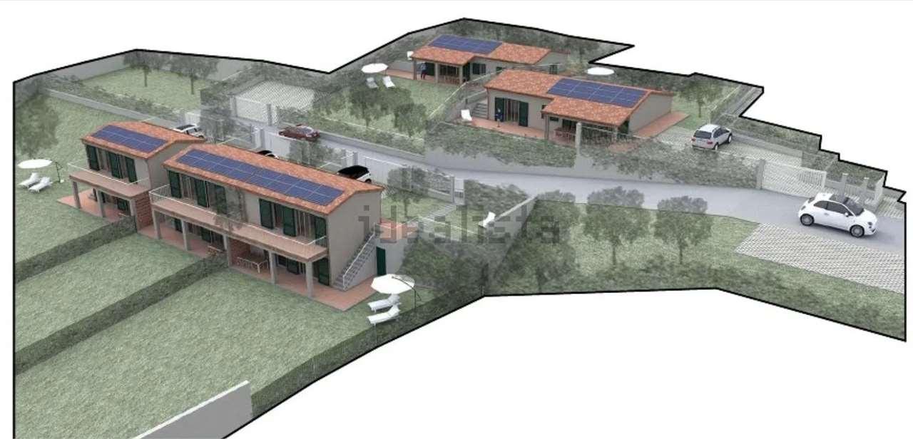 casa indipendente in vendita a Sarzana