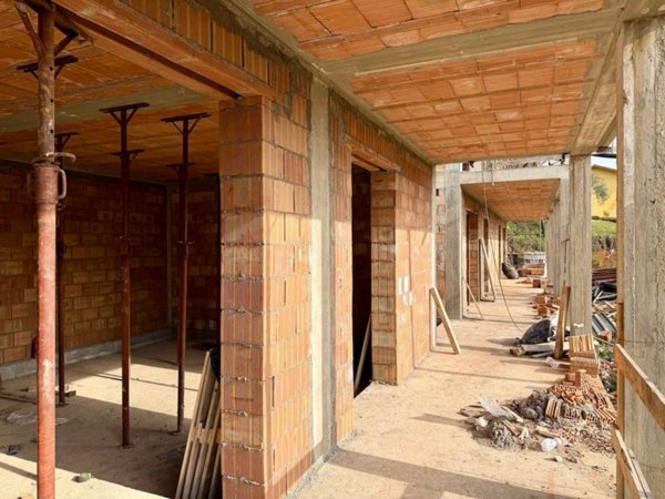 casa indipendente in vendita a Sarzana