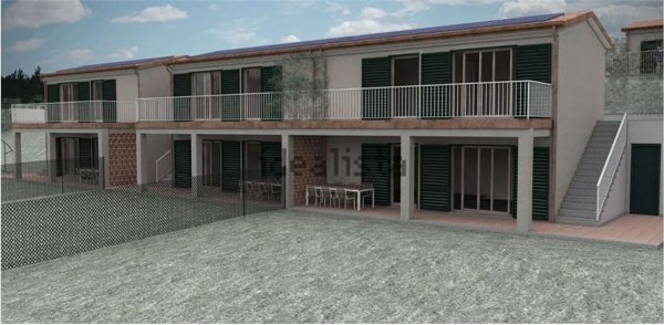 casa indipendente in vendita a Sarzana