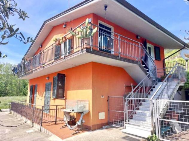 casa indipendente in vendita a Sarzana in zona Falcinello