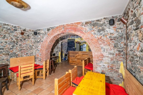 locale commerciale in vendita a Sarzana
