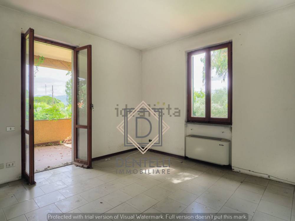 casa indipendente in vendita a Sarzana
