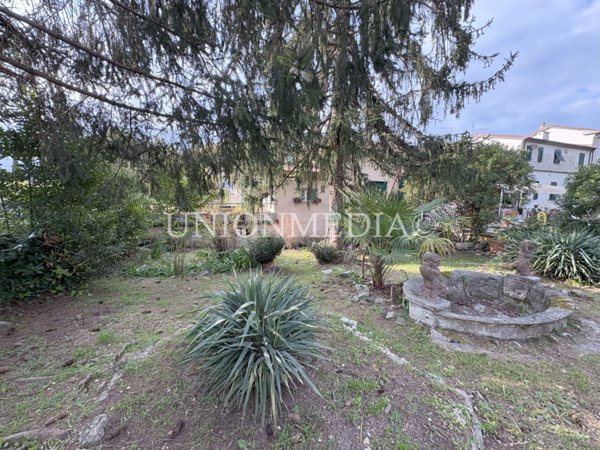 appartamento in vendita a Sarzana
