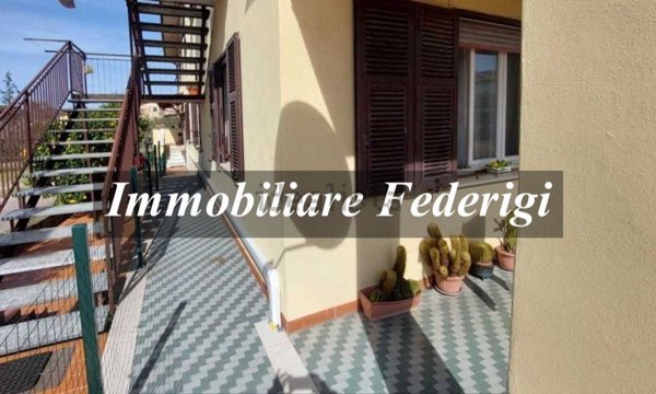 casa indipendente in vendita a Sarzana
