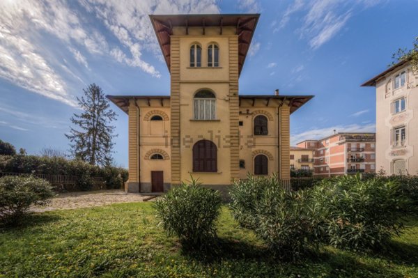 casa indipendente in vendita a Sarzana