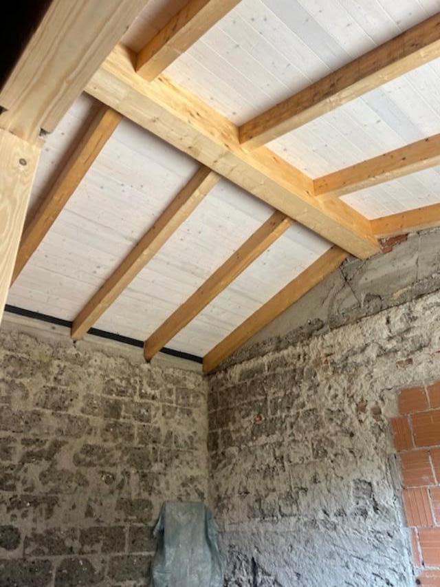casa indipendente in vendita a Sarzana