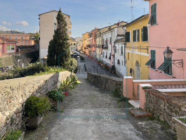 appartamento in vendita a Sarzana