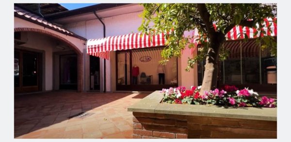 negozio in vendita a Sarzana