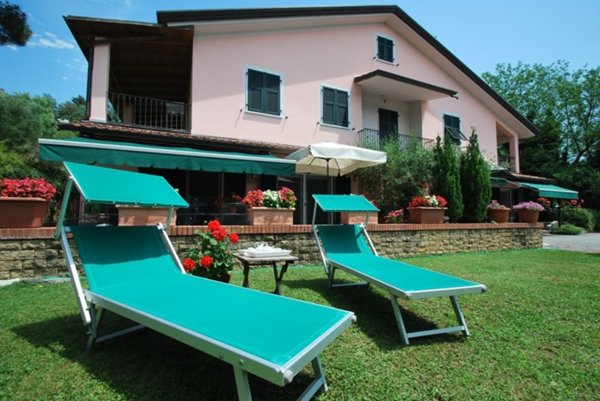 casa indipendente in vendita a Sarzana in zona Falcinello
