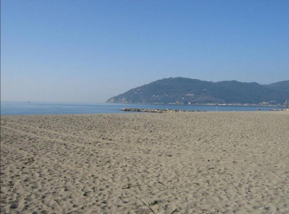 appartamento in vendita a Sarzana in zona Marinella di Sarzana