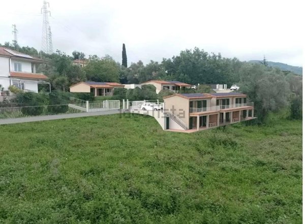 casa indipendente in vendita a Sarzana in zona San Lazzaro