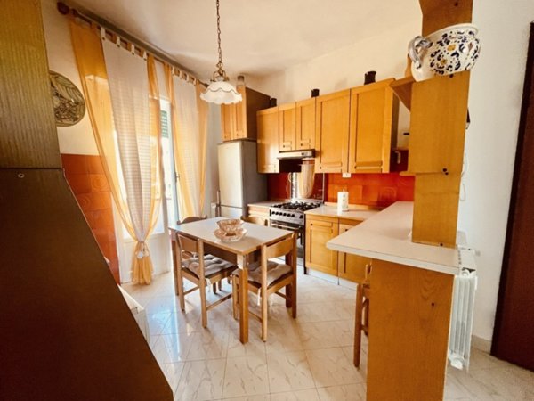 appartamento in vendita a Sarzana