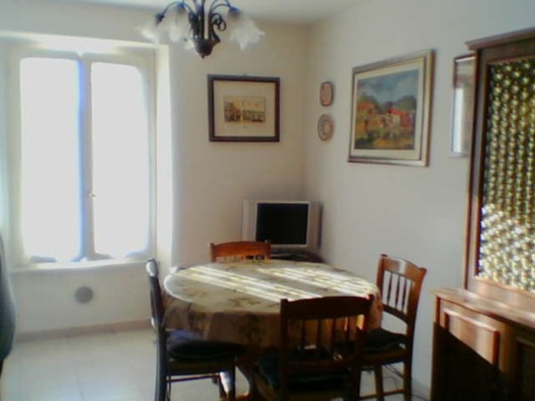 casa semindipendente in vendita a Sarzana