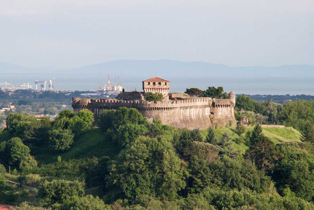 casa indipendente in vendita a Sarzana