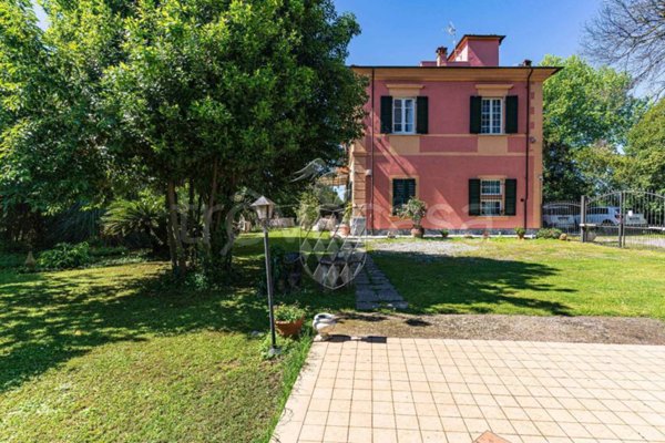 appartamento in vendita a Sarzana