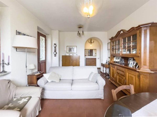 casa indipendente in vendita a Sarzana in zona Falcinello