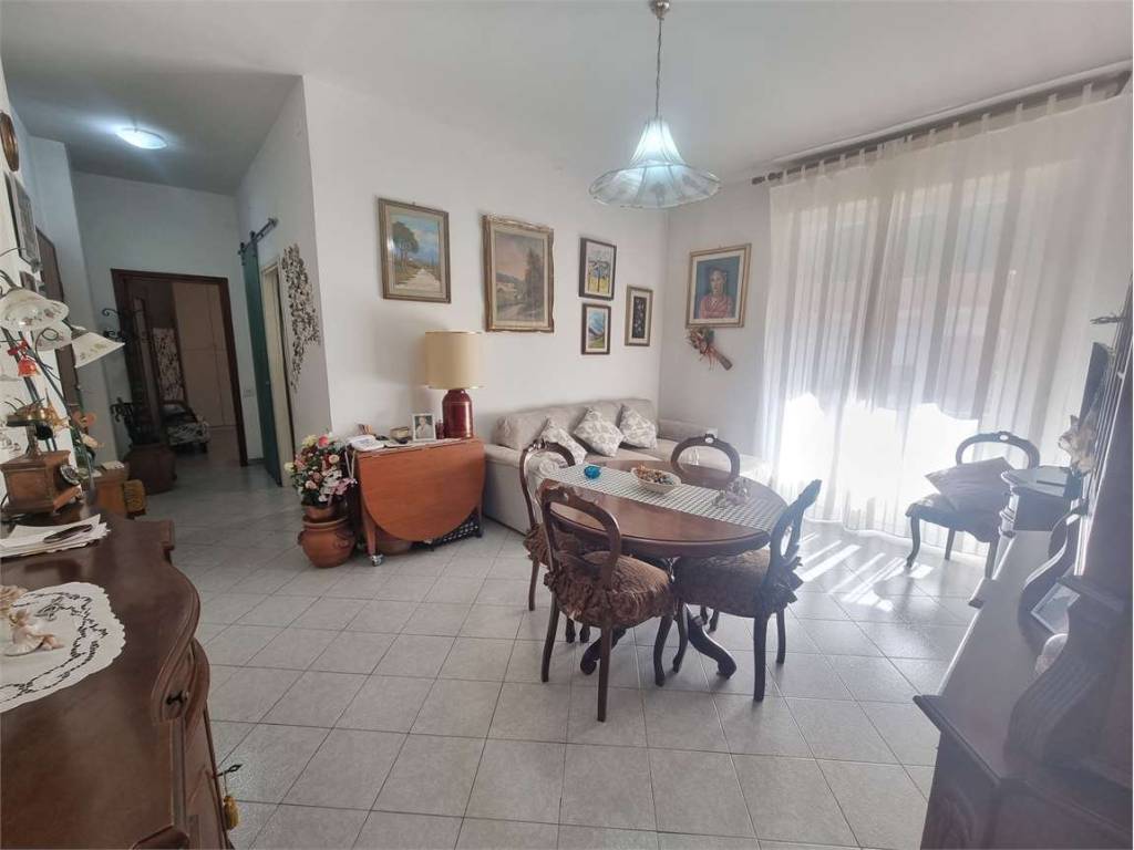 appartamento in vendita a Sarzana