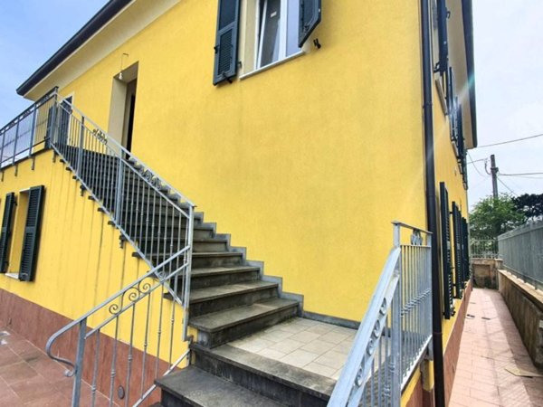appartamento in vendita a Sarzana in zona Falcinello
