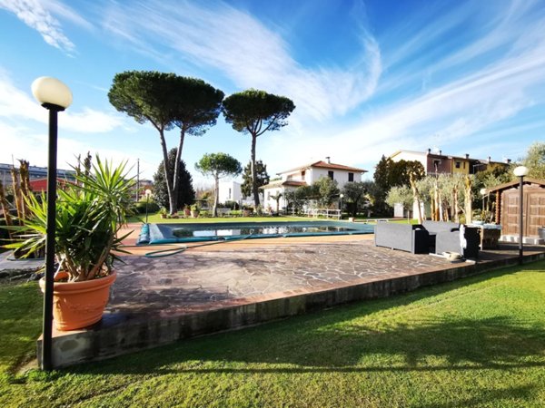 casa indipendente in affitto a Sarzana