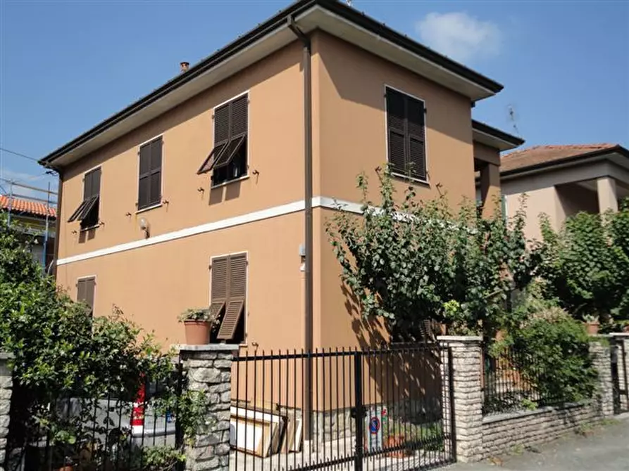 casa indipendente in vendita a Sarzana