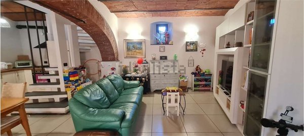quadrivano in vendita a Sarzana