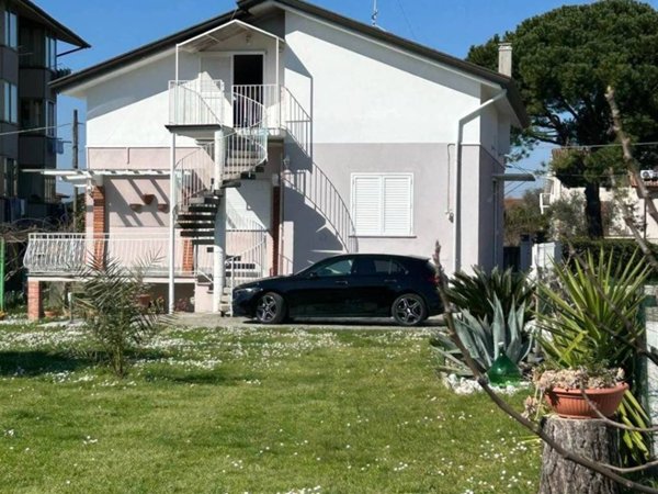 casa indipendente in vendita a Sarzana in zona San Lazzaro