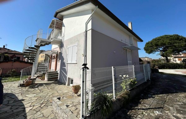 casa indipendente in vendita a Sarzana in zona San Lazzaro