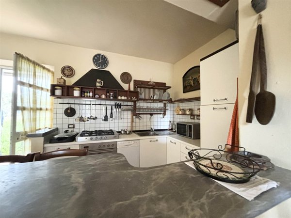 casa indipendente in vendita a Sarzana in zona San Lazzaro