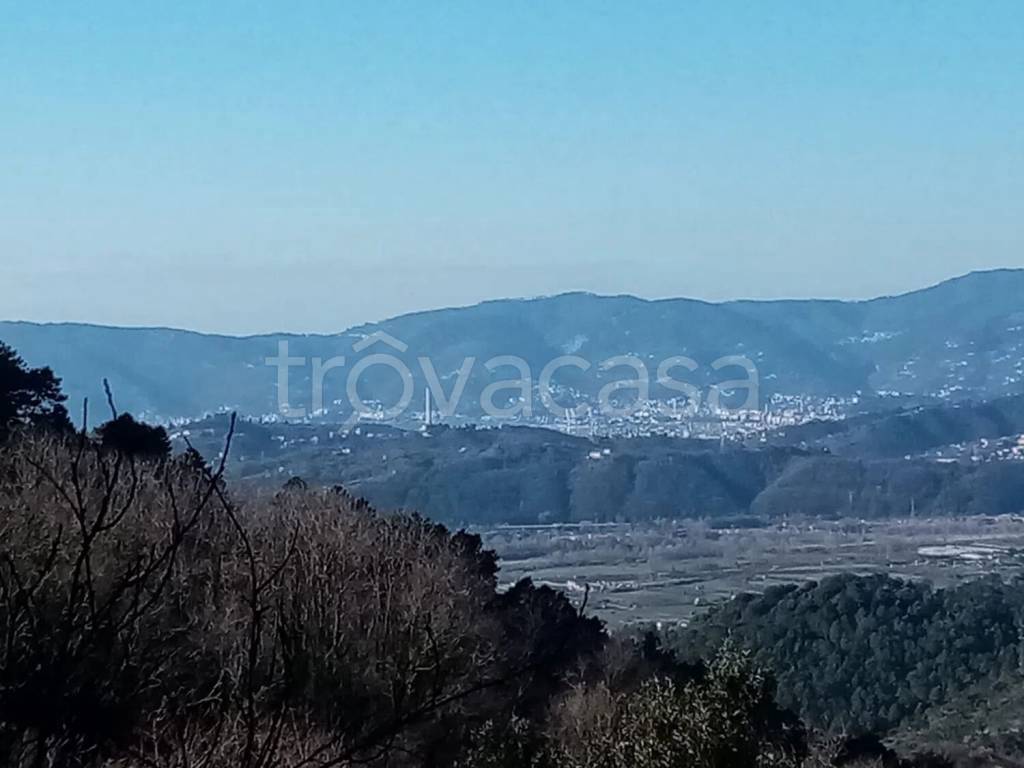 casa indipendente in vendita a Sarzana in zona Falcinello