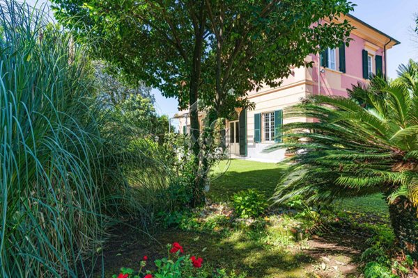 appartamento in vendita a Sarzana