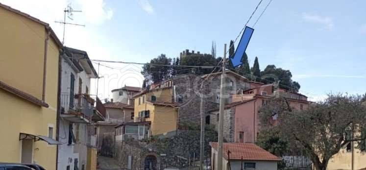 appartamento in vendita a Sarzana in zona Falcinello