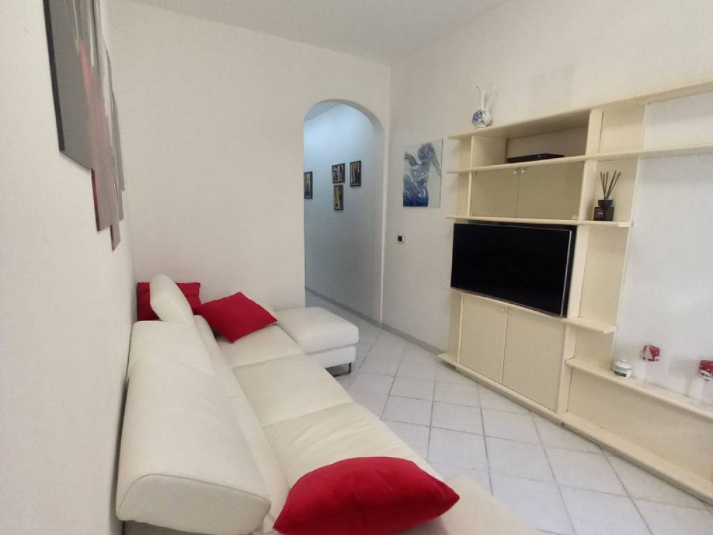 casa indipendente in vendita a Sarzana
