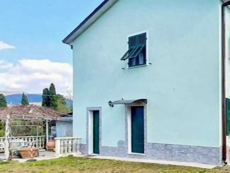 casa indipendente in vendita a Sarzana
