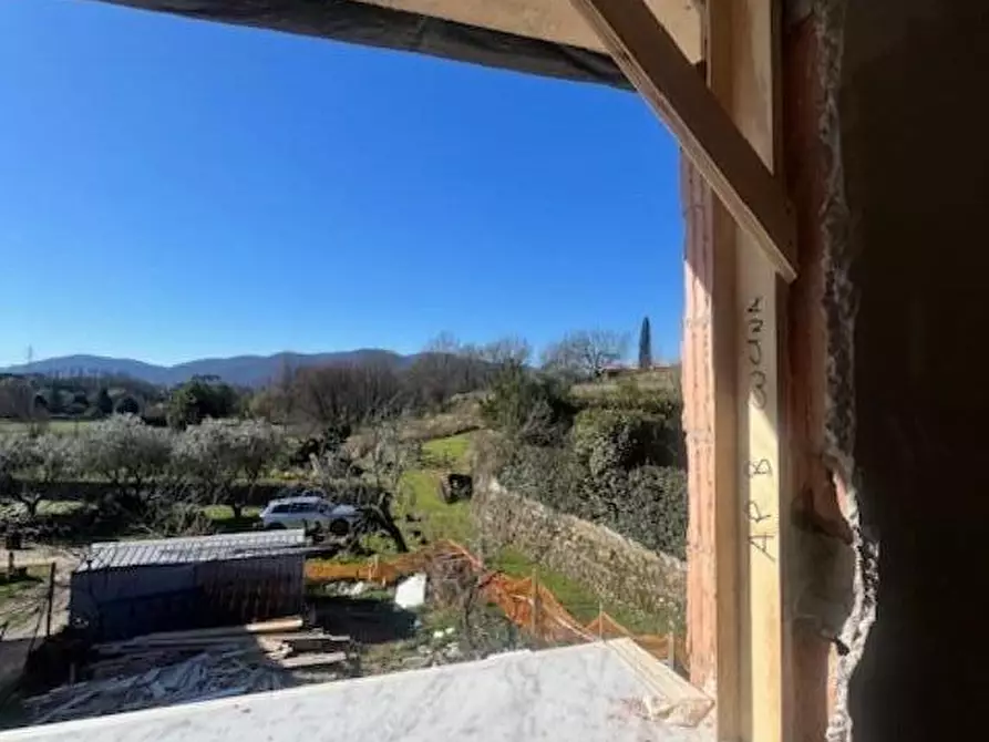 casa indipendente in vendita a Sarzana