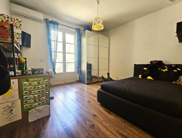 casa indipendente in vendita a Sarzana