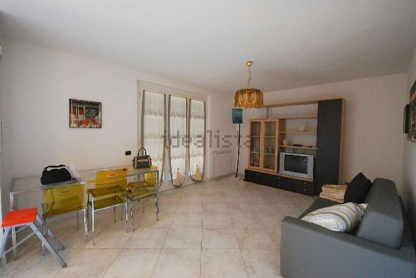 casa indipendente in vendita a Sarzana