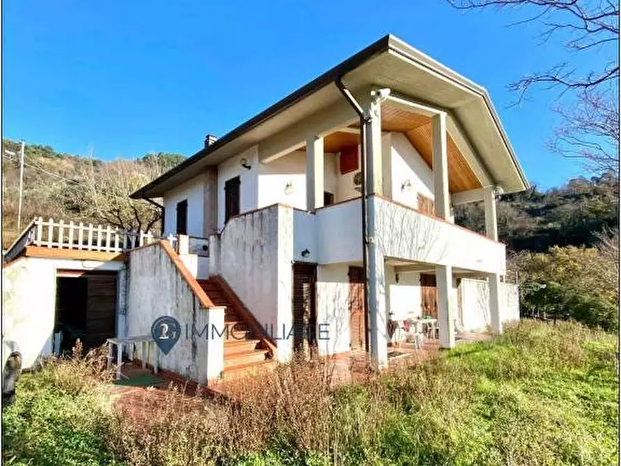 casa indipendente in vendita a Sarzana in zona Falcinello