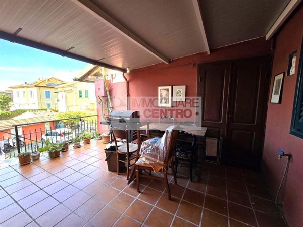 casa indipendente in vendita a Sarzana