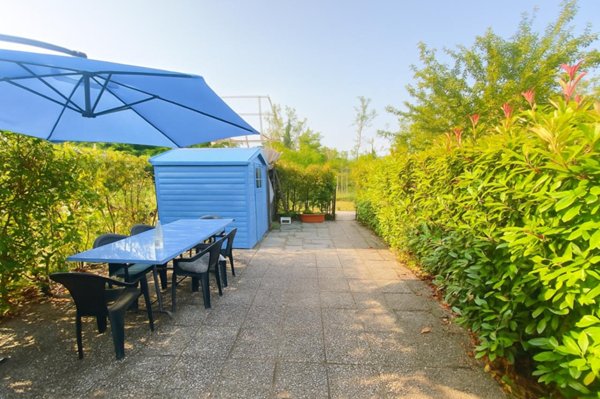 casa indipendente in vendita a Sarzana in zona Marinella di Sarzana